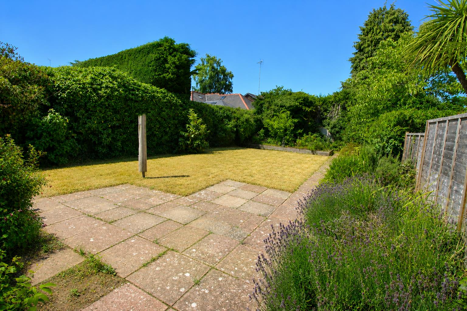 Cranmer Close, Tilehurst, Reading